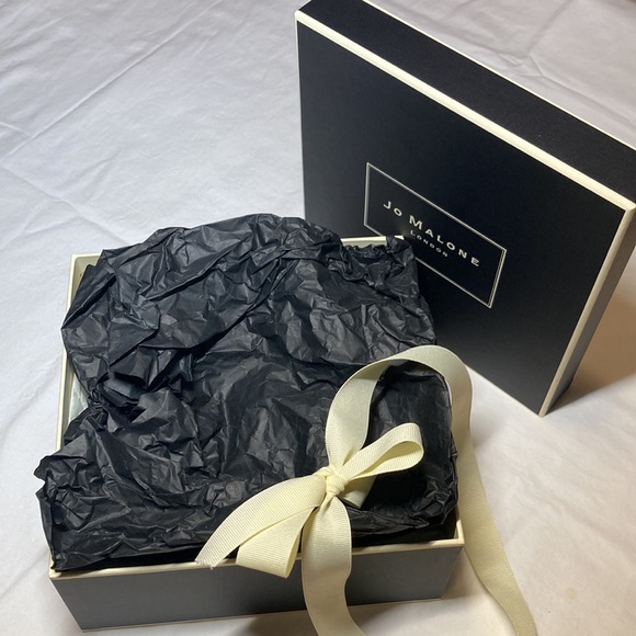EMPTY Jo Malone 100ml Gift Box with Bow - Picture 2 of 3